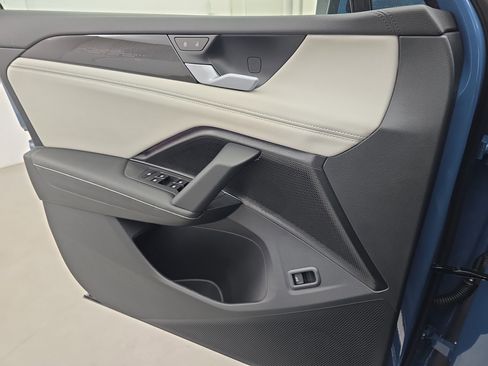 New 2026 Volkswagen Tiguan SEL R-Line image 25