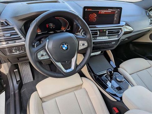 Used 2025 BMW X4 xDrive30i w/ Premium Package AWD/4WD image 10