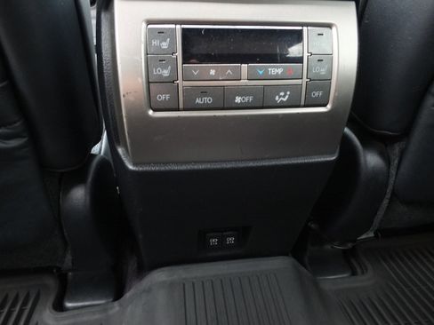 Used 2020 Lexus GX 460 Luxury w/ Luxury Sport Package AWD/4WD image 19