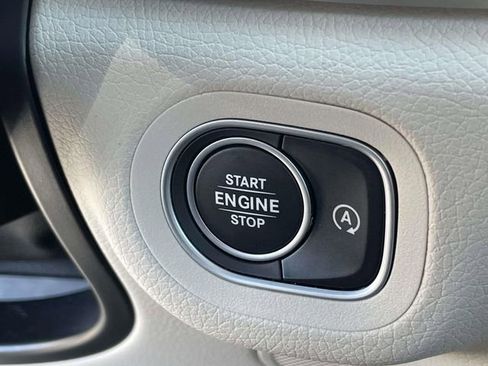 Used 2024 Mercedes-Benz GLS 450 4MATIC image 34