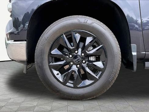Used 2022 Chevrolet Silverado 1500 LT AWD/4WD image 21