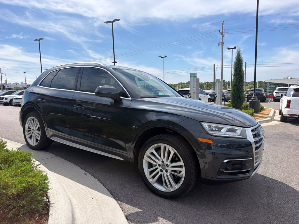 Used 2019 Audi Q5 Prestige w/ Prestige Package AWD/4WD image 3