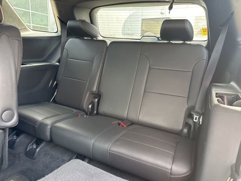Used 2023 Chevrolet Traverse Premier w/ Redline Edition image 16