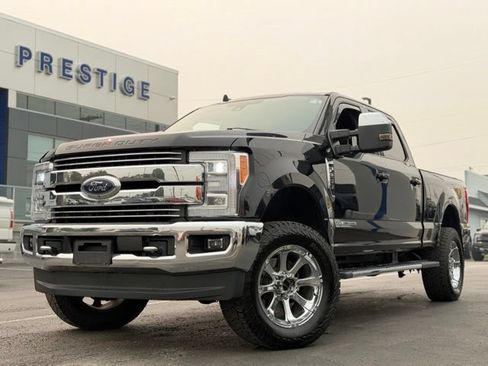 Used 2019 Ford F250 Lariat w/ Lariat Ultimate Package AWD/4WD image 2