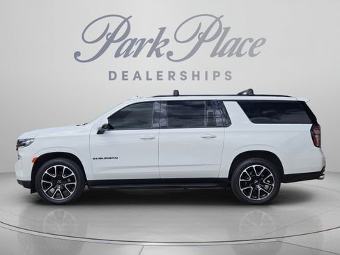 Used 2023 Chevrolet Suburban RST w/ Sport Performance Package AWD/4WD image 2
