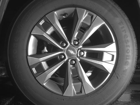 Used 2025 Chevrolet Equinox LT image 11