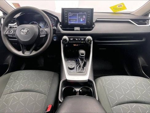 Used 2021 Toyota RAV4 XLE AWD/4WD image 15