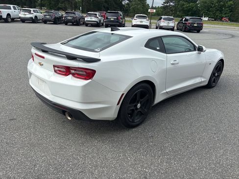 Used 2023 Chevrolet Camaro LT RWD image 8