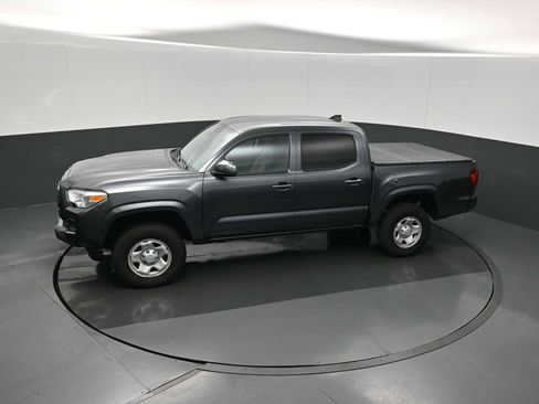 Used 2022 Toyota Tacoma SR image 18