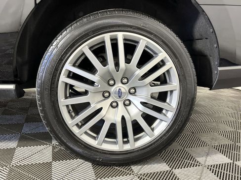 Used 2023 Ford Expedition Max Limited image 12