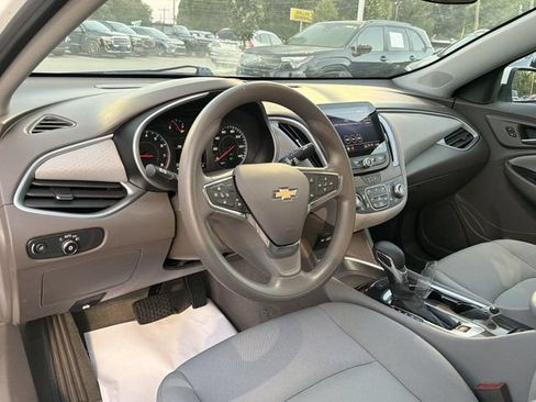 Used 2024 Chevrolet Malibu LT FWD image 7