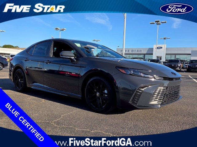 Used 2026 Toyota Camry SE FWD image 1