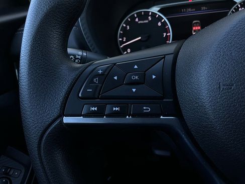 Used 2025 Nissan Sentra SV image 31