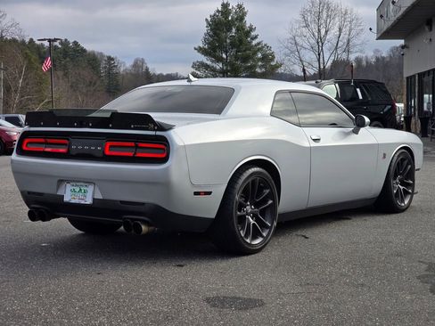 Used 2021 Dodge Challenger R/T Scat Pack image 18
