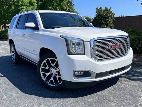 Used 2015 GMC Yukon Denali w/ Touring Package AWD/4WD image 2