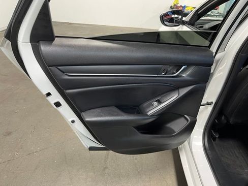 Used 2020 Honda Accord Sport image 19
