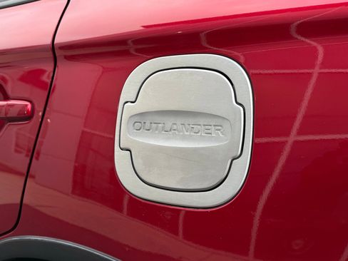 Used 2020 Mitsubishi Outlander SE image 17