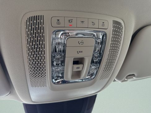 Used 2026 Mercedes-Benz GLS 450 4MATIC image 59
