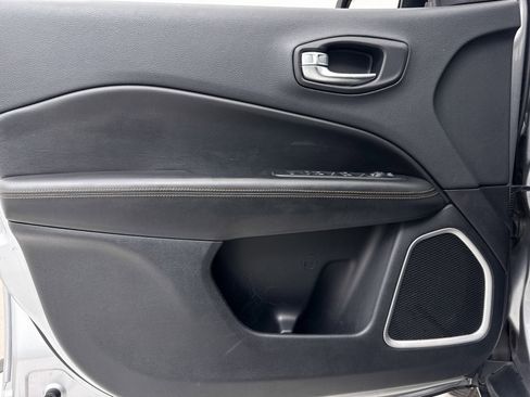 Used 2018 Jeep Compass Limited w/ Navigation Group image 30