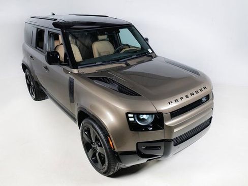 New 2026 Land Rover Defender 110 X-Dynamic SE image 29