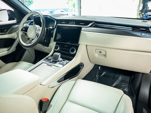 Used 2025 Jaguar F-PACE R-Dynamic S image 54
