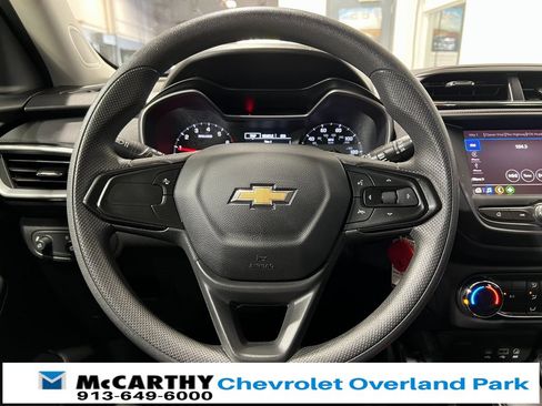 Used 2023 Chevrolet TrailBlazer LS image 12