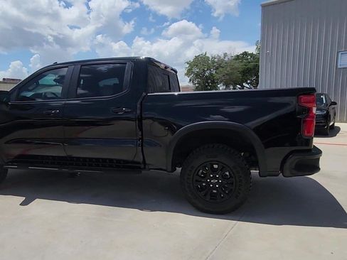Certified 2025 Chevrolet Silverado 1500 ZR2 w/ Technology Package AWD/4WD image 29