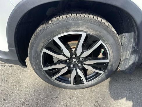 Certified 2022 Honda Pilot Touring image 7