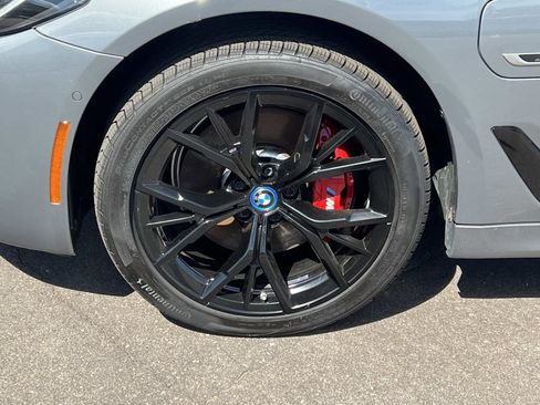 Used 2023 BMW 530e xDrive w/ Premium Package AWD/4WD image 11