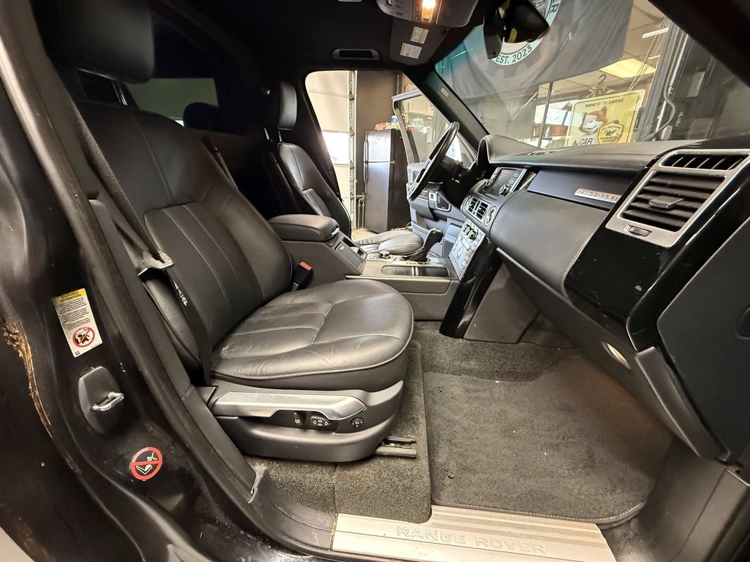 Used 2012 Land Rover Range Rover HSE AWD/4WD image 17