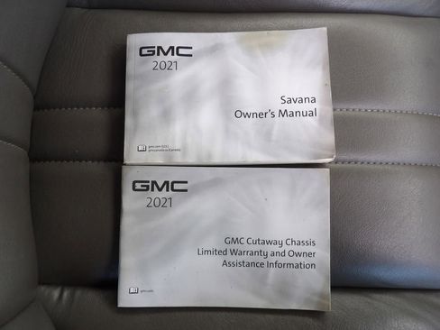 Used 2021 GMC Savana 3500 Extended w/ Power Convenience Package image 29