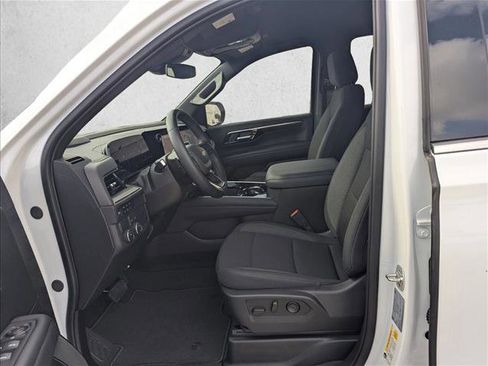 New 2025 Chevrolet Tahoe LS RWD image 4