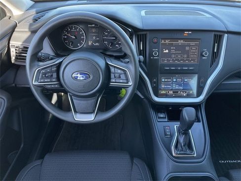 Used 2024 Subaru Outback 2.5i image 11