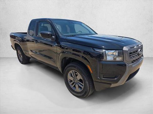 Used 2025 Nissan Frontier SV RWD image 3