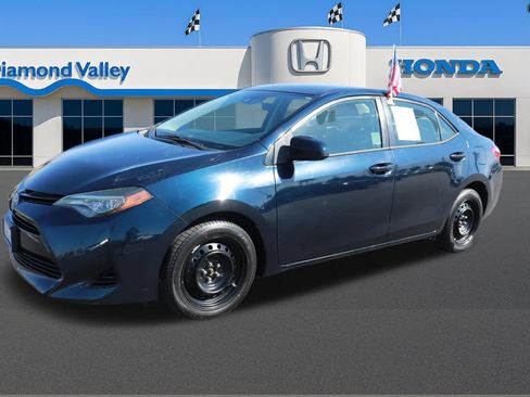 Used 2017 Toyota Corolla LE w/ Carpet Mat Package (TMS) FWD image 3