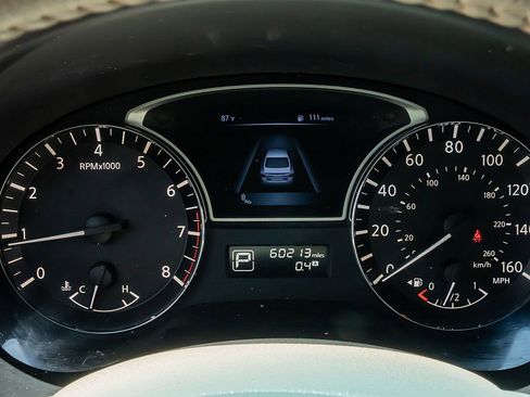 Used 2015 Nissan Altima 3.5 SL FWD image 29