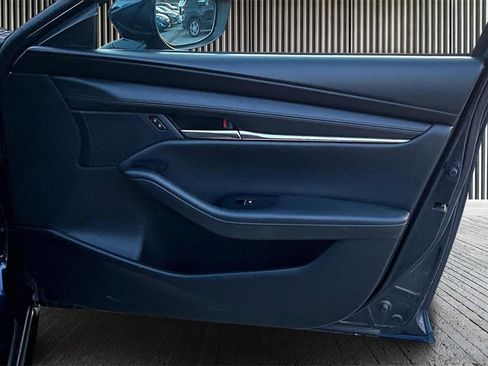 Used 2023 MAZDA MAZDA3 s image 23