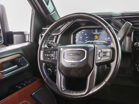 Used 2025 GMC Sierra 2500 Denali Ultimate w/ Max Trailering Package AWD/4WD image 13