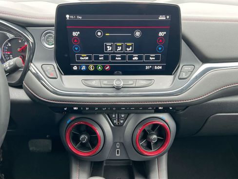 Used 2025 Chevrolet Blazer RS image 27