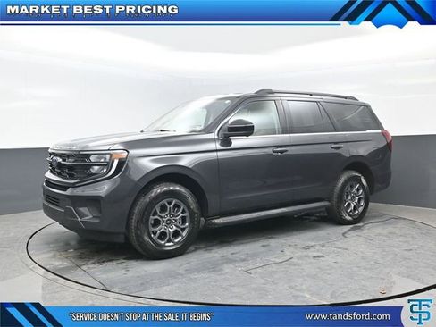 Used 2025 Ford Expedition Active image 1