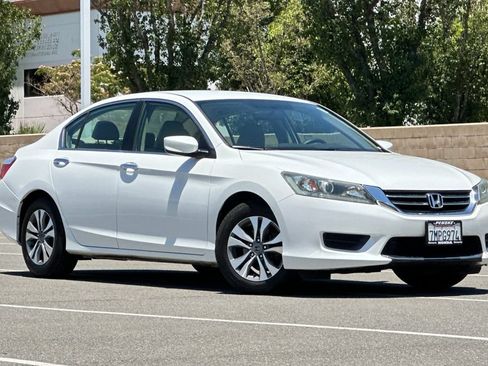 Used 2015 Honda Accord LX image 2