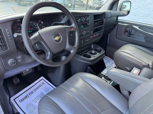Used 2014 Chevrolet Express 2500 image 7