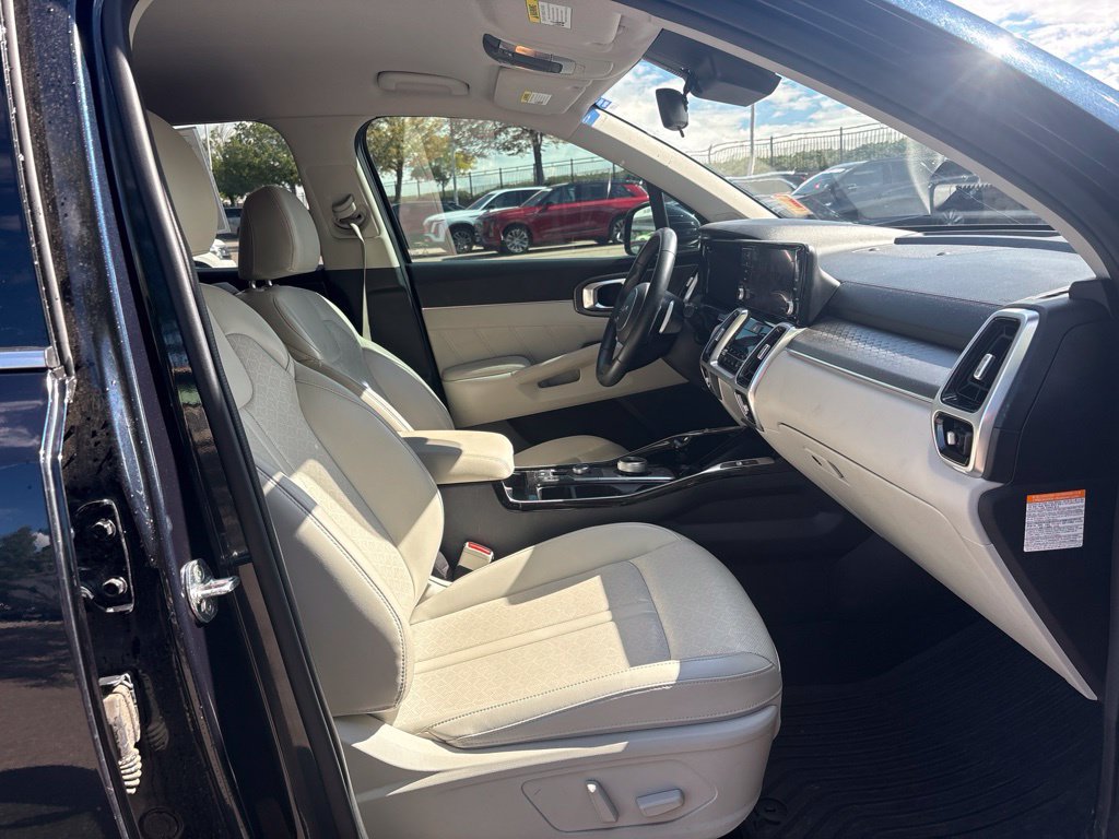 Used 2022 Kia Sorento SX AWD/4WD image 25