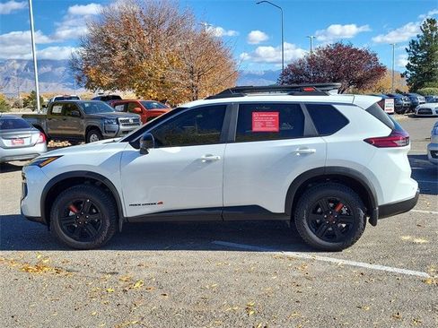 Certified 2025 Nissan Rogue SV image 8