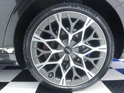 Used 2025 Genesis G90 3.5T AWD/4WD image 7