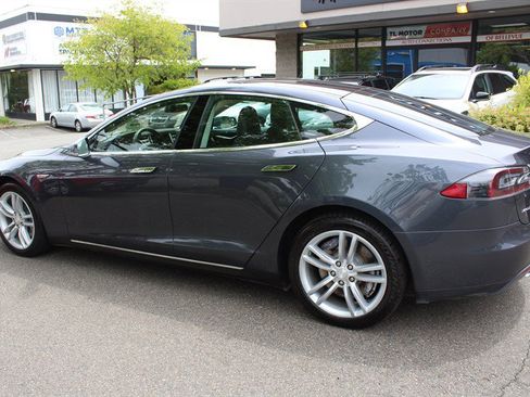 Used 2015 Tesla Model S 85D AWD/4WD image 3