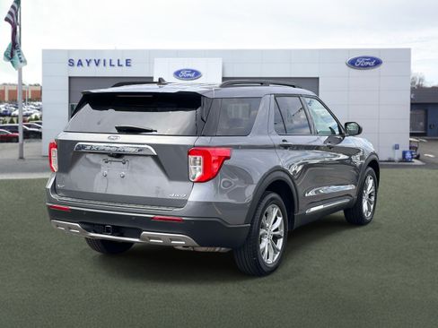 Used 2023 Ford Explorer XLT w/ Equipment Group 202A AWD/4WD image 5