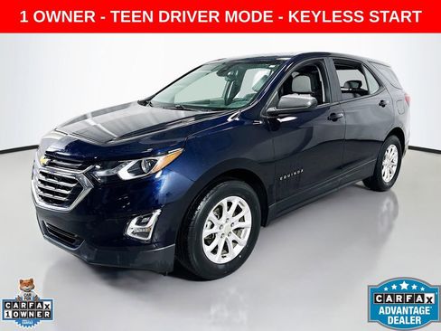Used 2020 Chevrolet Equinox LS FWD image 2