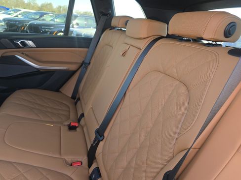 New 2026 BMW X5 xDrive40i w/ Premium Package image 11