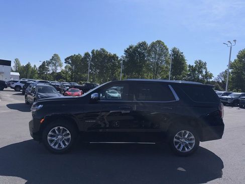 Used 2024 Chevrolet Tahoe Premier RWD image 2